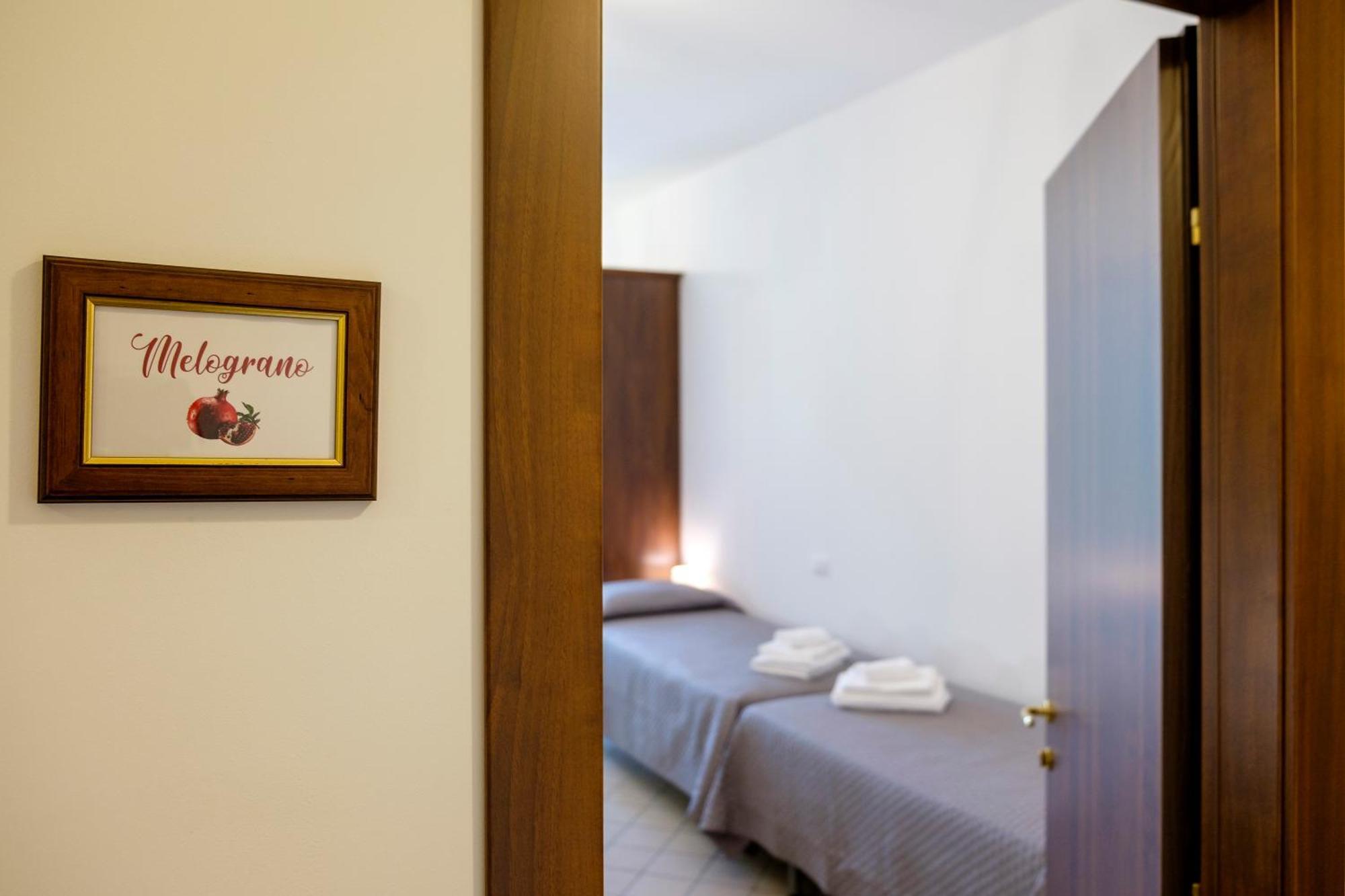 Il Vivaio Bed And Breakfast Santa Teresa Di Riva Dış mekan fotoğraf