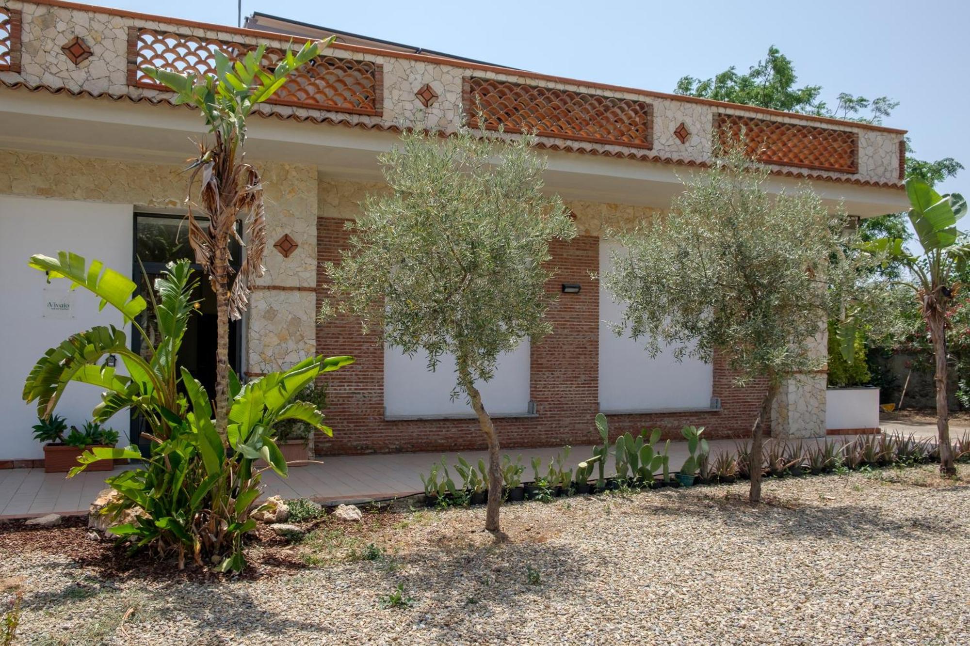 Il Vivaio Bed And Breakfast Santa Teresa Di Riva Dış mekan fotoğraf